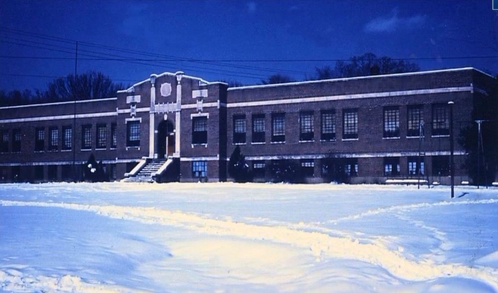 Old Eddyville School Two towns long gone - Old Eddyville School