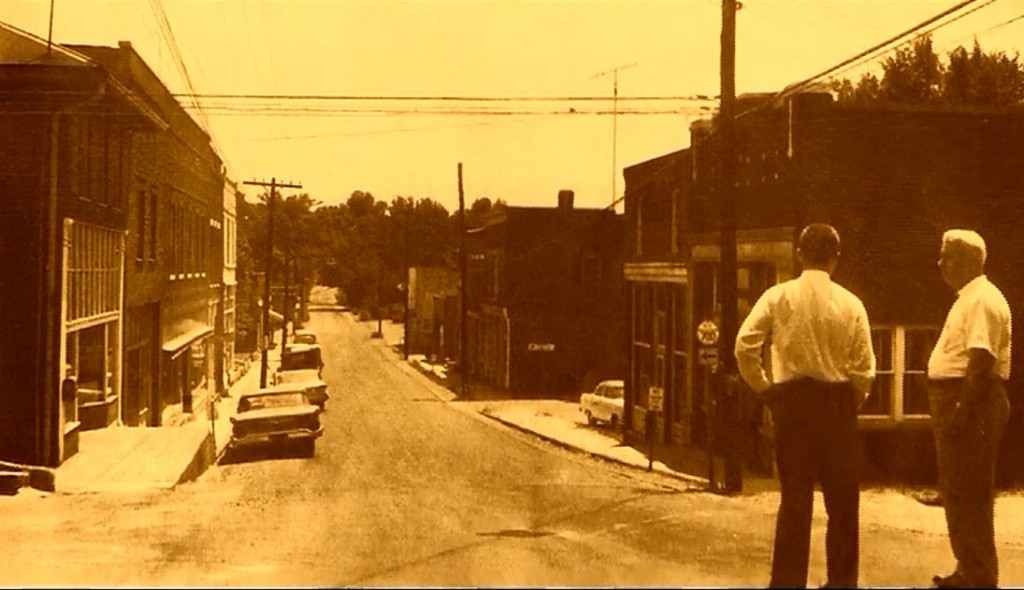 Old Eddyville Street Two towns long gone - Old Eddyville Street