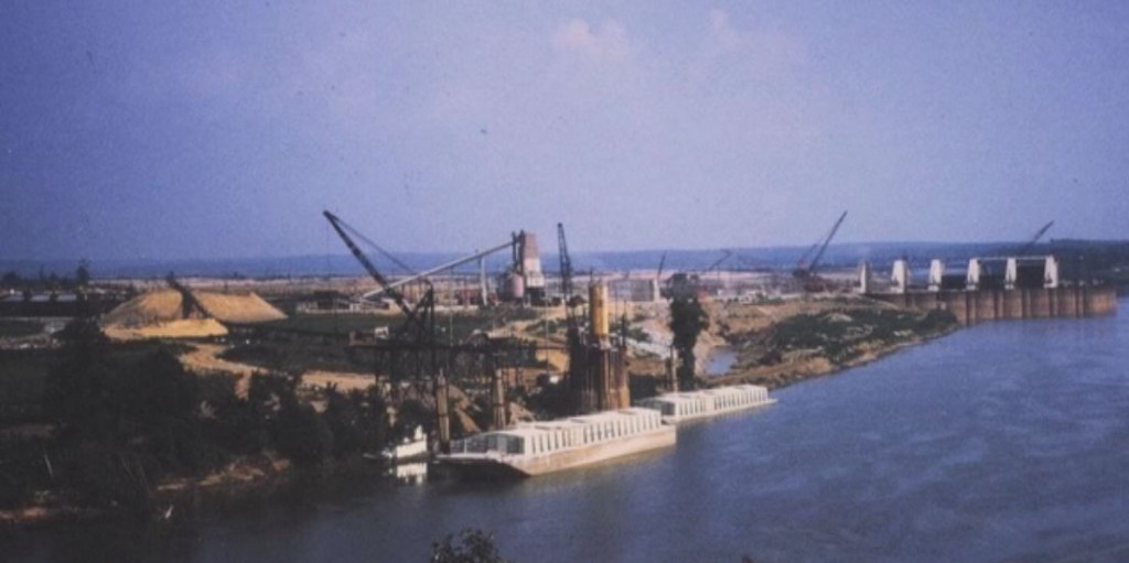 Very Old Photos Eddyville Kuttawa Kentucky Barkley Dam under construction 1958