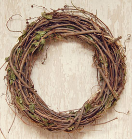 make a homemade grapevine wreath