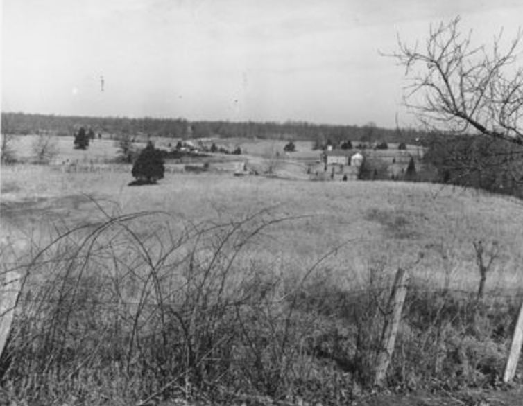 Cross Roads Baptist church between the rivers
